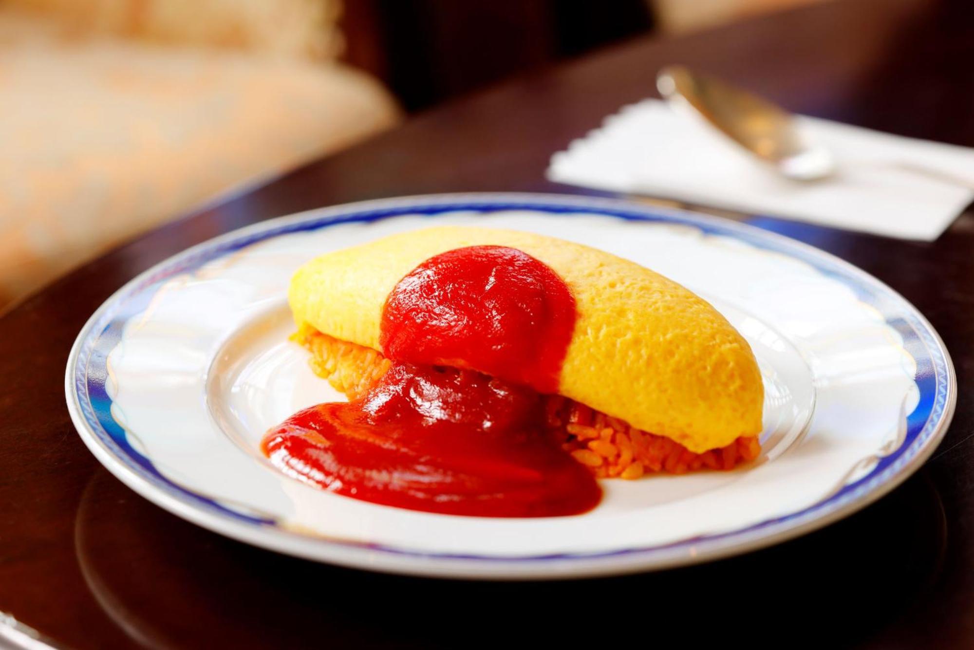 Kanazawa Hakuchoro Hotel Sanraku -Natural Hot Spring- Exterior foto A lemon meringue with strawberry sauce